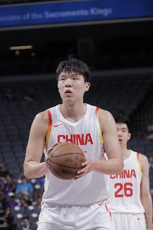 乐鱼体育下载-由于周琦情况待定 中国男篮更需杨瀚森在中锋位置扮演更重的角色