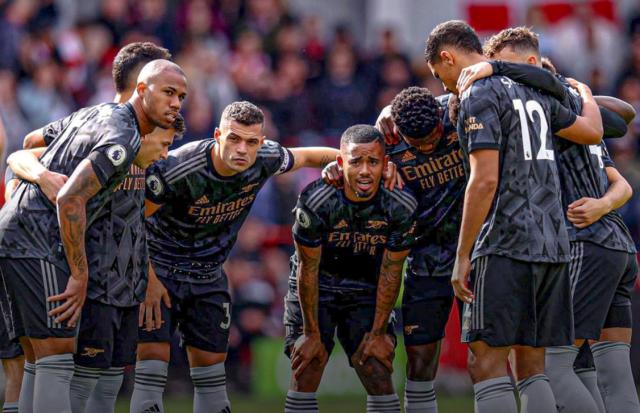 乐鱼体育-阿森纳领跑英超，感谢夏窗买人又快又准